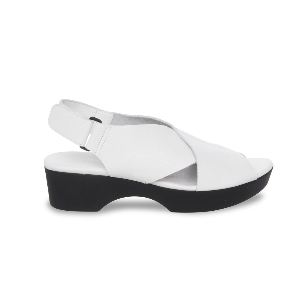 KIMYSS ARCHE PLATFORM SANDALS Wedge sandals in soft nubuck leather with a rubber sole and a Velcro strap. side