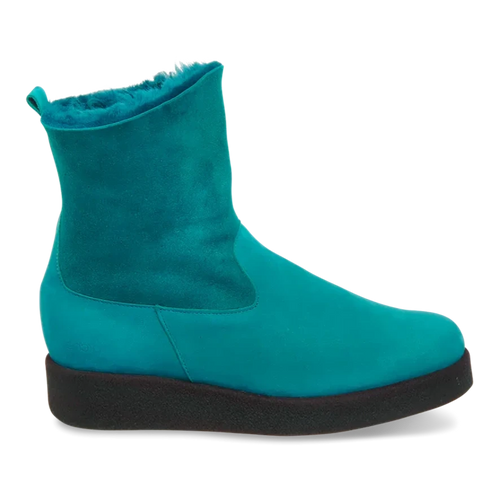 <p>These boots feature a stylish appearance thanks to their voluminous sole. The wool   lining provides cozy warmth for your feet. The wide circumference of the shaft ensures effortless on and off.</p> <p>Arche's aesthetic is both stylish and sophisticated, offering unique and comfortable designs. </p>